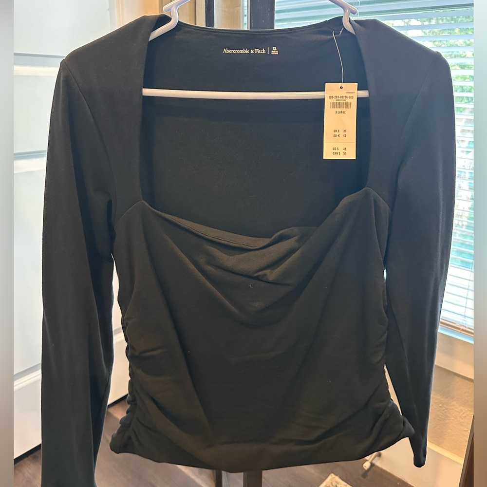 Abercrombie & Fitch Black Long-Sleeve Top